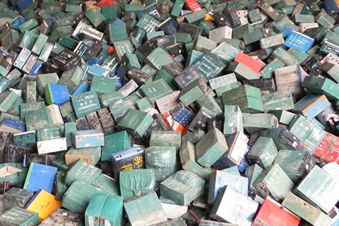 东山前楼蓄电池回收价格表,收废弃磷酸电池|专业回收铁锂电池